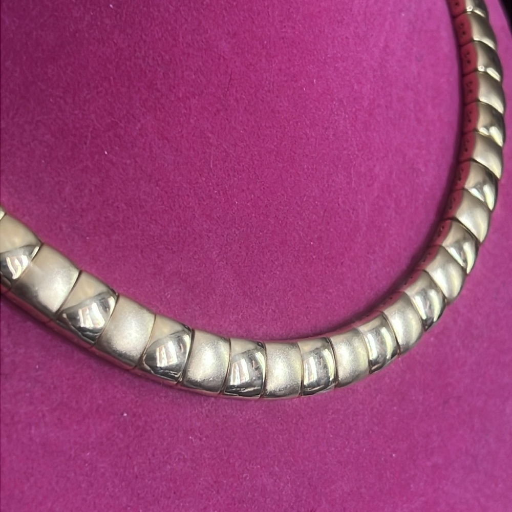 NAPIER Choker Style Gold Matte & Glossy Link Statement Necklace - Picture 2 of 8